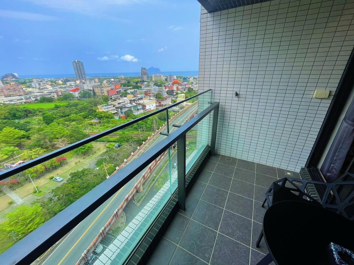 Toucheng Happyhouse頭城黑皮家 附早餐 Apartment Ngoại thất bức ảnh