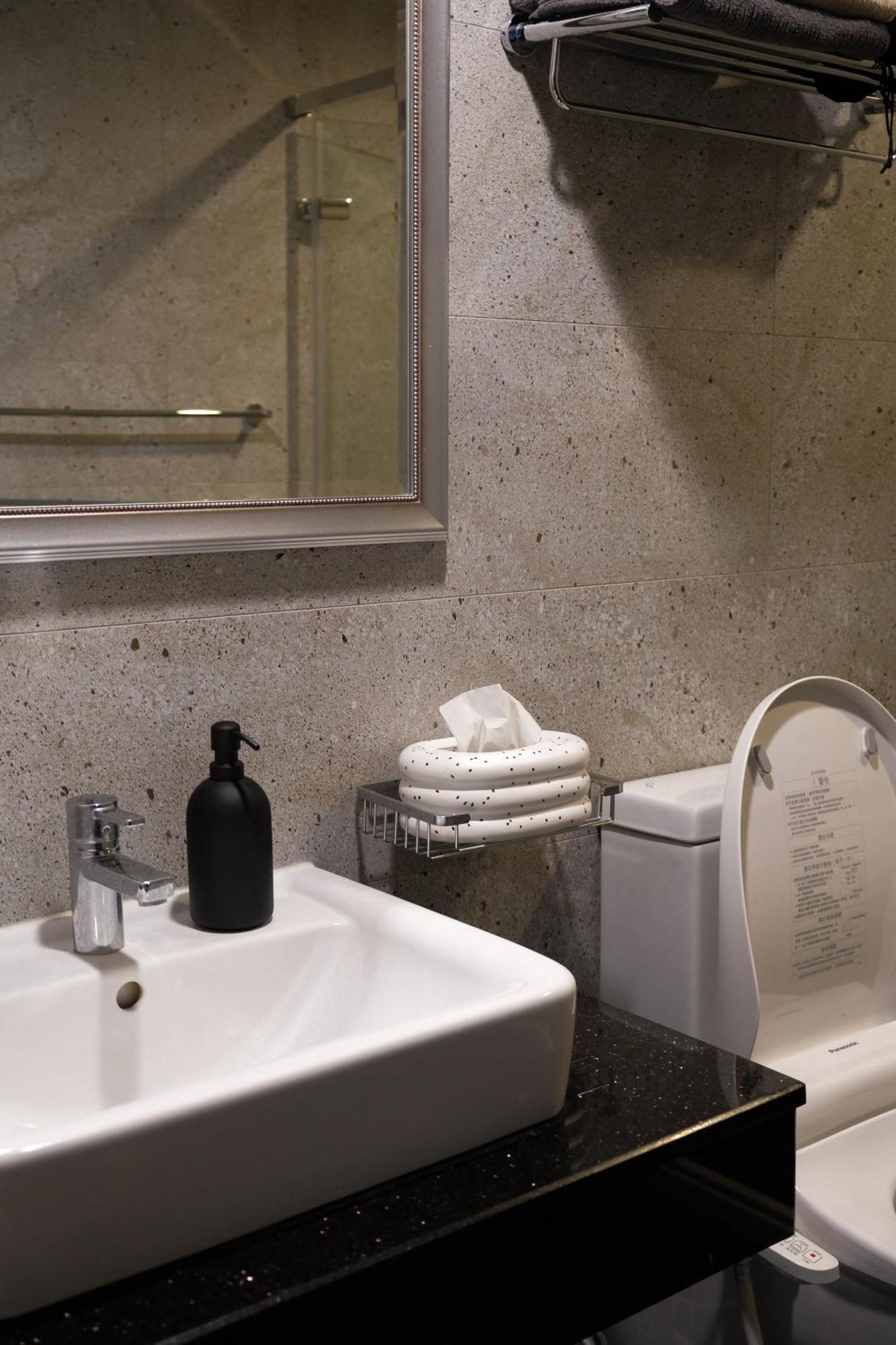 Toucheng Happyhouse頭城黑皮家 附早餐 Apartment Ngoại thất bức ảnh